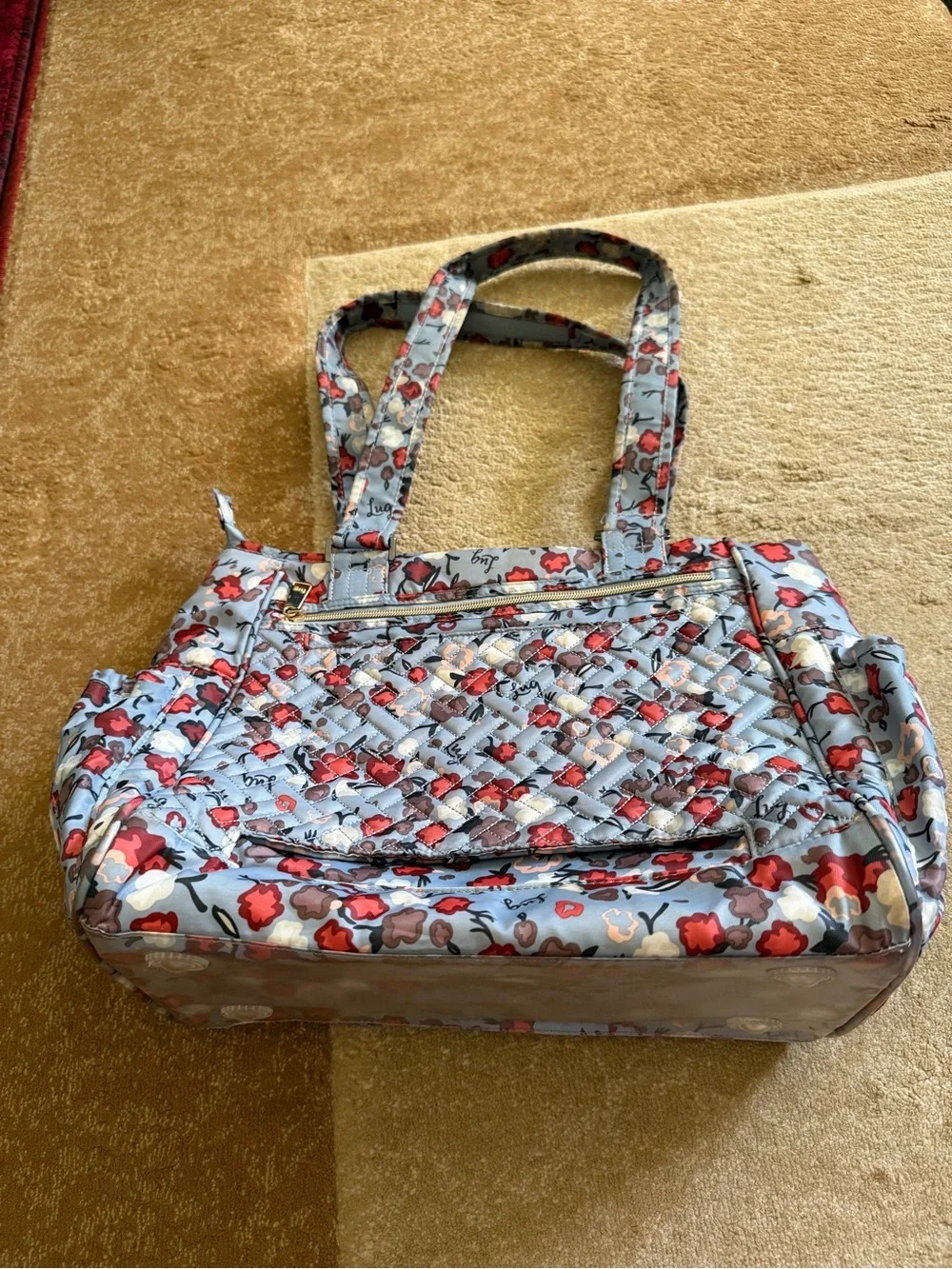 lug tote pale